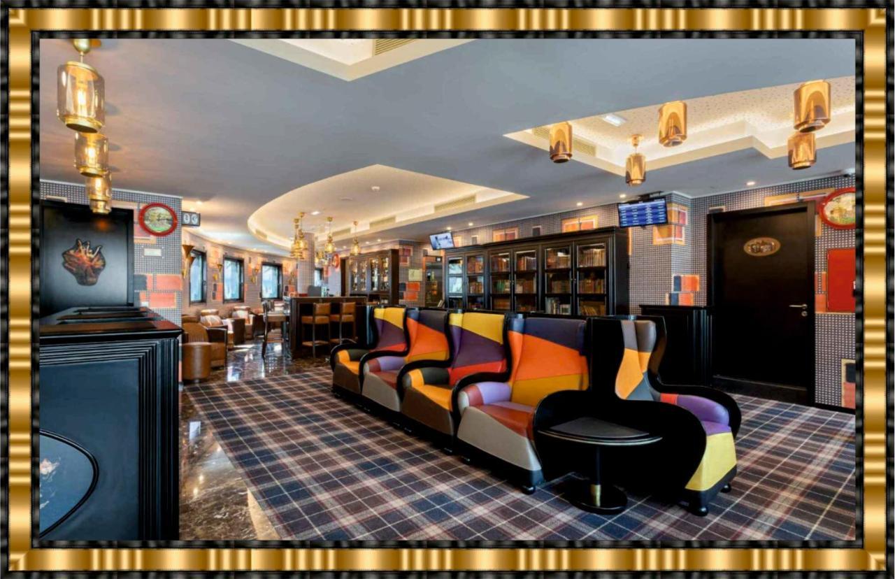 Hotel Jaguar Oporto - Airport To Hotel And City Center And Vice-Versa Is A Free And Continuous Shuttle Service From 7Am To 8Pm Buitenkant foto
